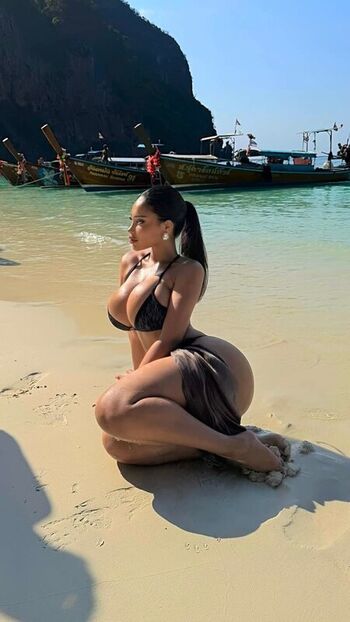 Full leaked Tootatis private onlyfans photo