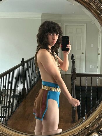 Full leaked Treytheexplainer private onlyfans photo