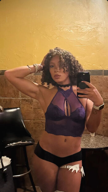 Full leaked Trixielovestrix private onlyfans photo