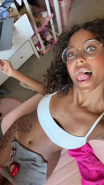 Full leaked Ttahlula private onlyfans photo