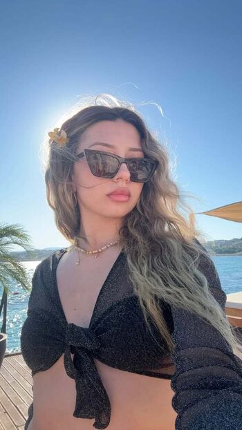 Full leaked Turkish girls page private onlyfans photo