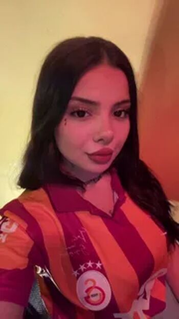 Full leaked Turkish girls private onlyfans photo