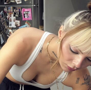 Full leaked Turkish girls page private onlyfans photo
