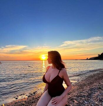 Full leaked Turkish girls page private onlyfans photo