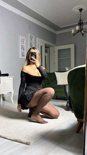 Full leaked Turkish girls page private onlyfans photo
