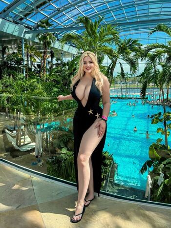 Full leaked Turkish girls page private onlyfans photo