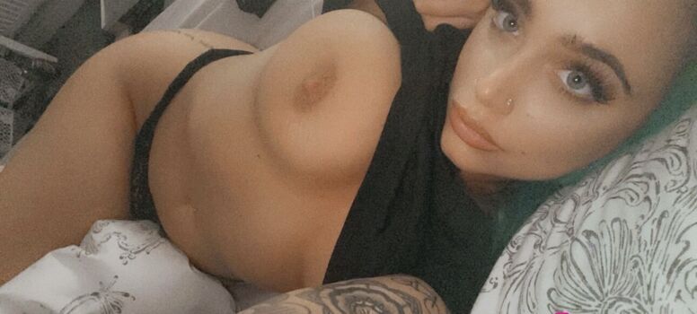 Full leaked Turquoisetrouble private onlyfans photo
