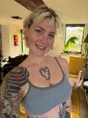 Full leaked Tweetylau private onlyfans photo