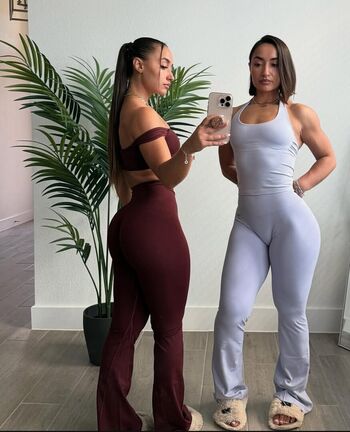 Full leaked Twinsb fit private onlyfans photo