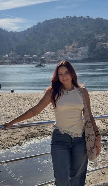 Full leaked Ugclaurita private onlyfans photo