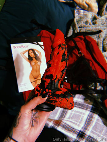 Full leaked Umbratallons private onlyfans photo
