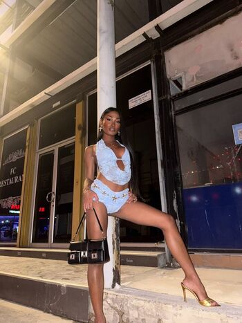 Full leaked Una private onlyfans photo