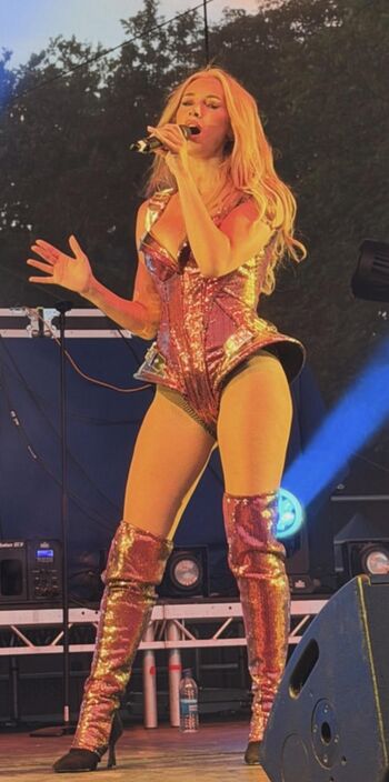 Full leaked Una healy page private onlyfans photo