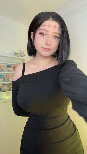 Full leaked Upminaa  page private onlyfans photo