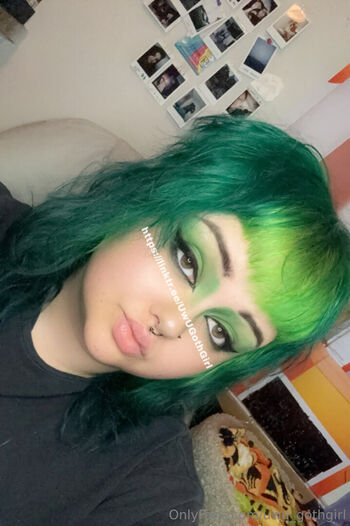 Full leaked Uwu gothgirl private onlyfans photo
