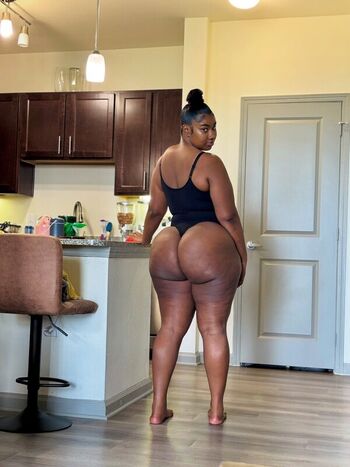 Full leaked Valbabyyy private onlyfans photo
