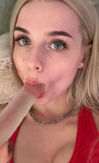 Full leaked Valeriavee private onlyfans photo