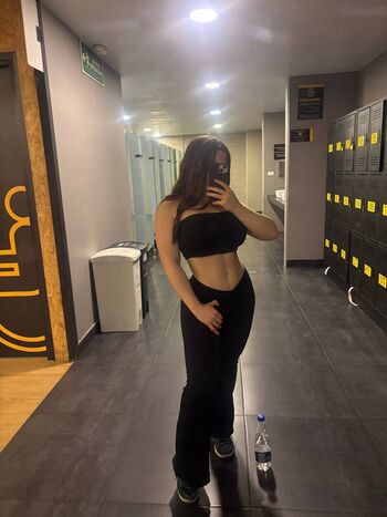 Full leaked Valerie page private onlyfans photo