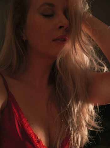 Full leaked Valeriya asmr private onlyfans photo