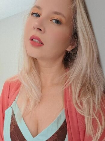Full leaked Valeriya asmr private onlyfans photo