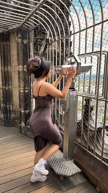 Full leaked Valkyrae page private onlyfans photo