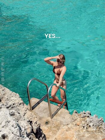 Full leaked Vallixpauline private onlyfans photo