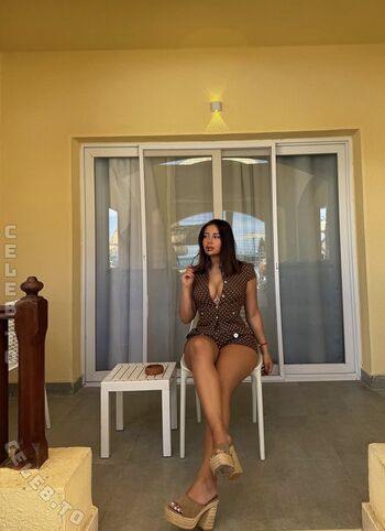 Full leaked Valonaash page private onlyfans photo