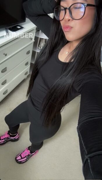 Full leaked Valyn nguyen private onlyfans photo