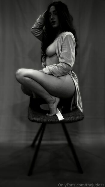 Full leaked Vampirewaifu private onlyfans photo