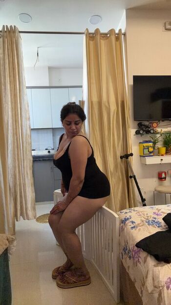Full leaked Vandana pathak private onlyfans photo