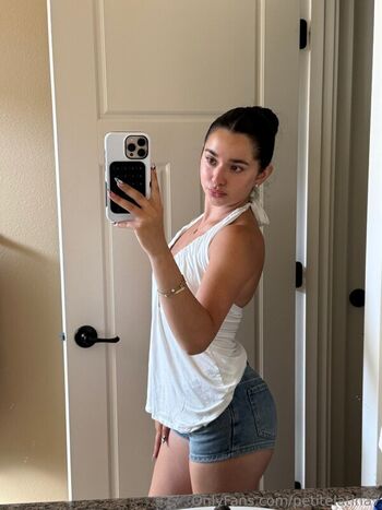 Full leaked Vanesa versace private onlyfans photo