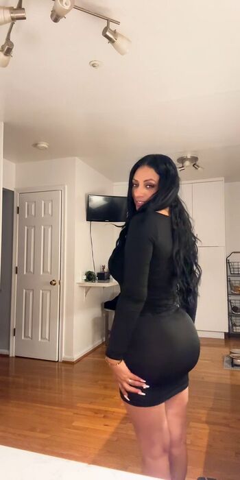 vanessalucia2411