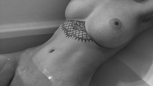 Full leaked Vanillla pussy private onlyfans photo