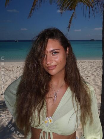 Full leaked Vanutschii private onlyfans photo