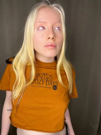 Full leaked Velvetvalen private onlyfans photo