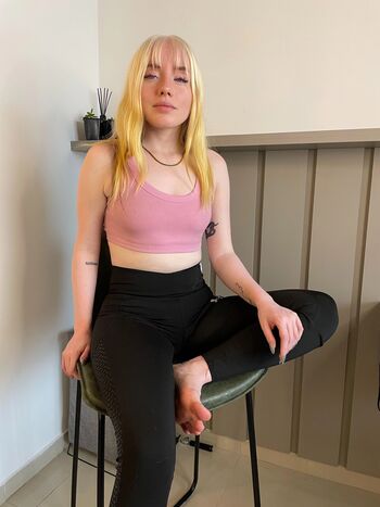 Full leaked Velvetvalen private onlyfans photo