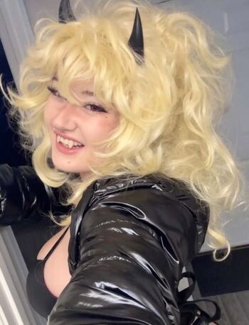 Venom.wifey
