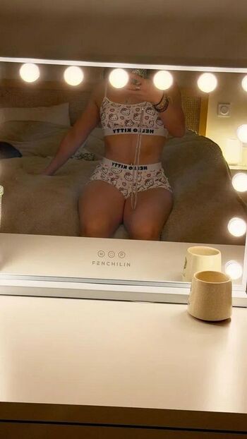 Full leaked Vicdelaluna private onlyfans photo