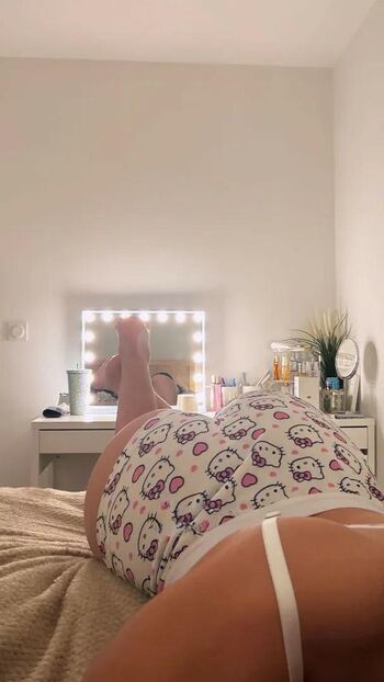 Full leaked Vicdelaluna private onlyfans photo