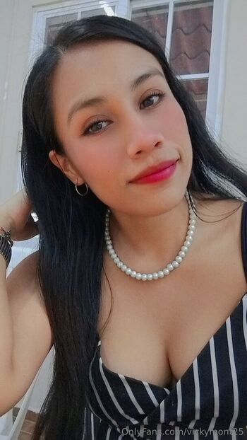 Full leaked Vickymont private onlyfans photo