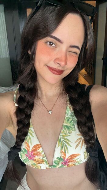 Full leaked Vickypalami private onlyfans photo