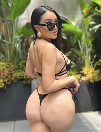 Full leaked Vickyvancleef private onlyfans photo