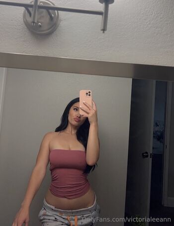 Victorialeeann