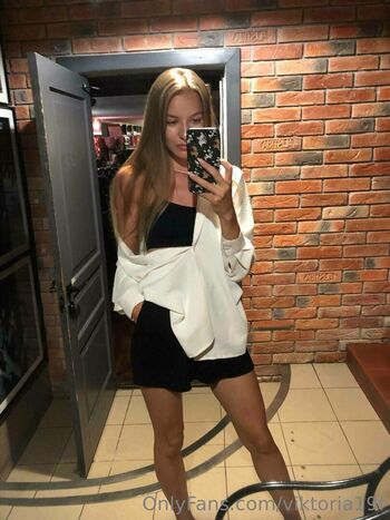 Viktoria19f