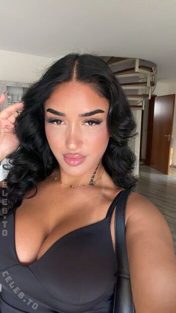 Full leaked Vinoschh private onlyfans photo