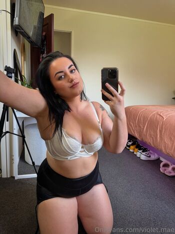 violet.mae