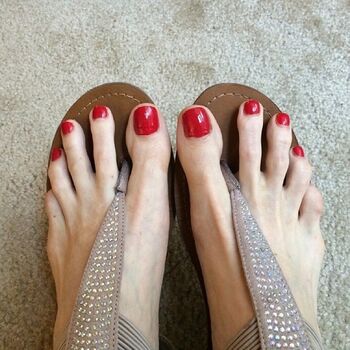 Full leaked Violet s toes violet s perfect feet private onlyfans photo