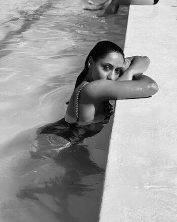 Violeta Dee