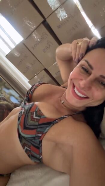 Viviane Araujo