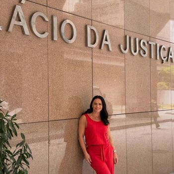 Viviane Araujo
